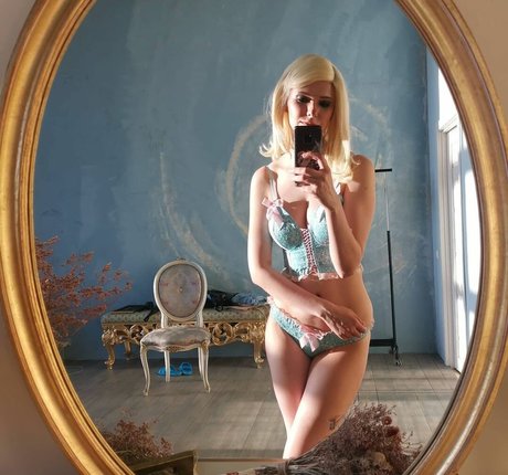 Miroslava Ladovir pornstar nice img