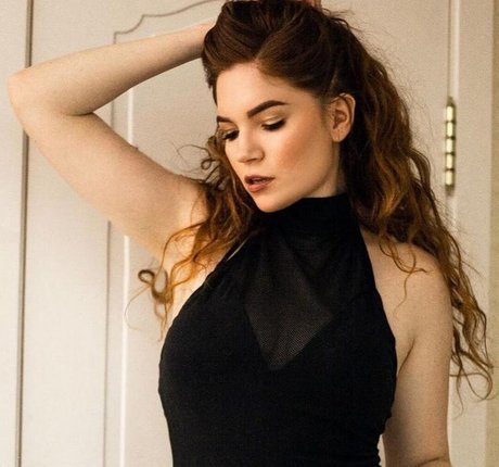 Aniela Kras hot star gallery