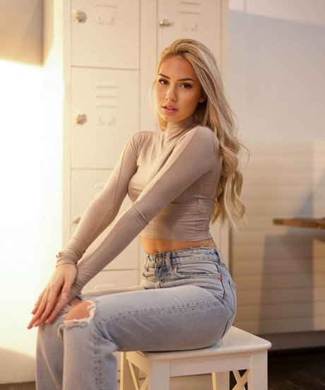 lifewithaliina pretty pornstar images