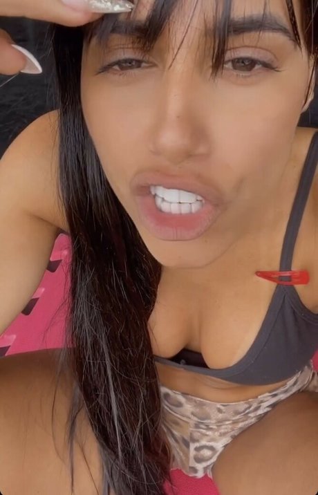 MC Naninha model top images