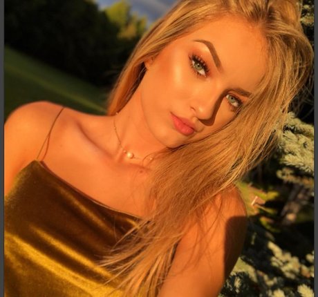 Savanah Moss nudes model galleries