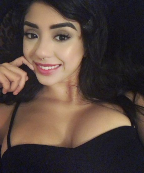 Alexandra Nicole model xxx pic