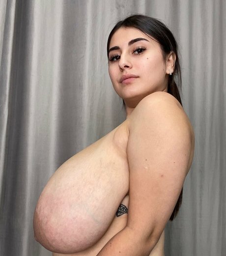 Aria Carroll erotic actress photos