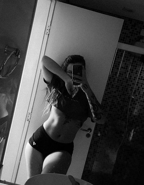 Elanadara top pornstar photos