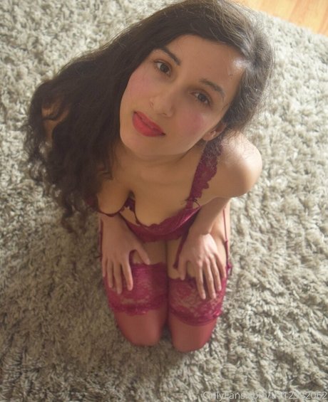 Mirabella Estella perfect actress images