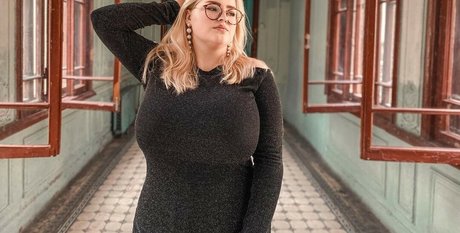 Julia Chegodar model adult pictures