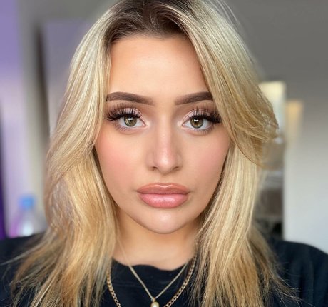 Eleanor Evans star pretty gallery