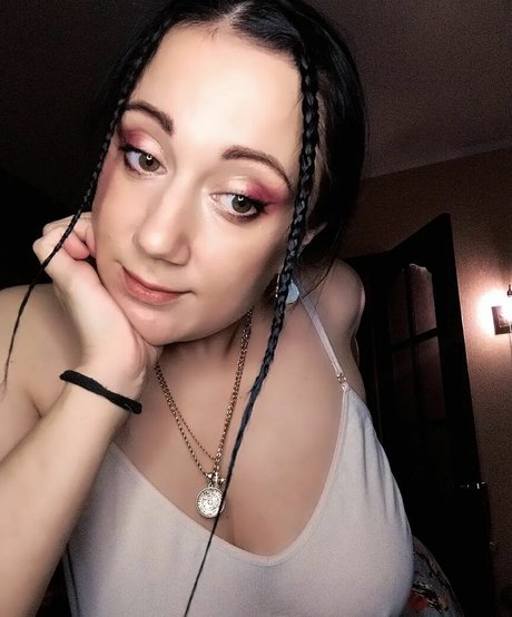 Leka Galkinstein model pornographic pictures