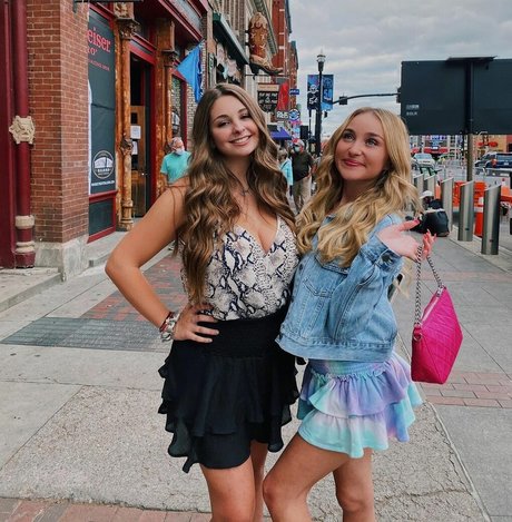 Corrina M naked star pic