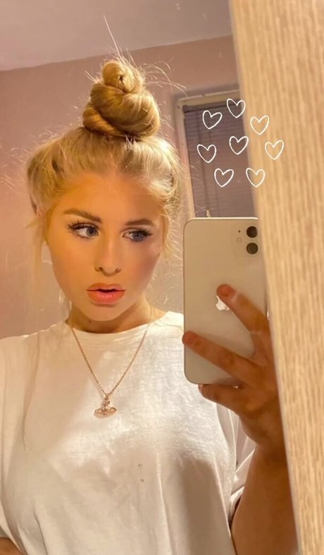 Isabelle Rose nice star pic