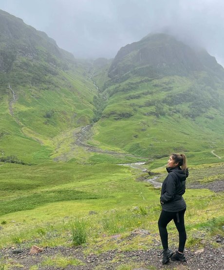 Sml Prsn perfect actress galleries