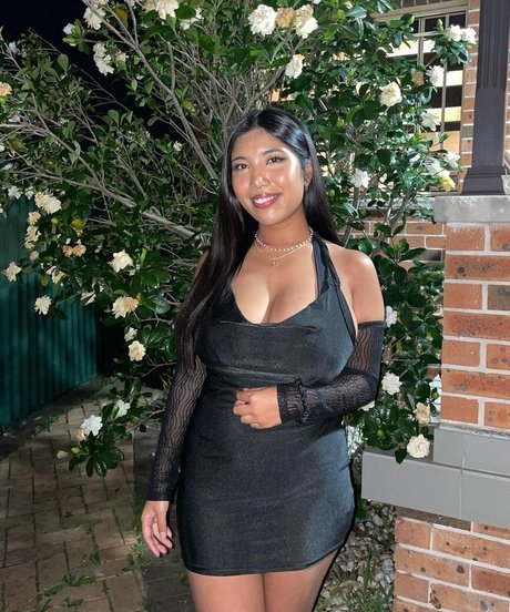 Sml Prsn pornstar hot pic