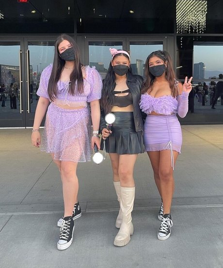 Sml Prsn sex star gallery