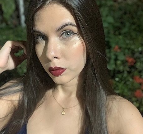 Karedaboin model xxx picture