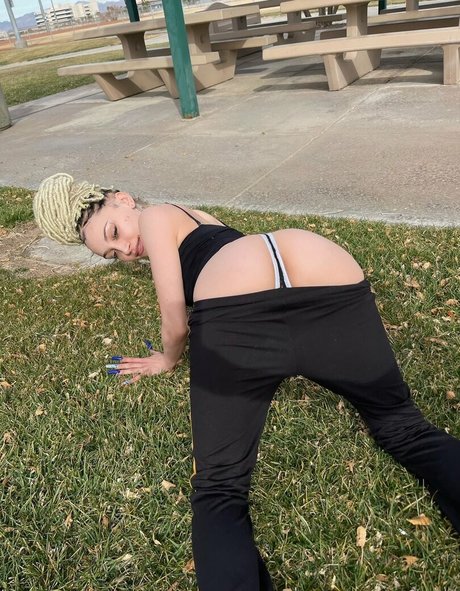 Therealjaasrenee model exclusive pictures