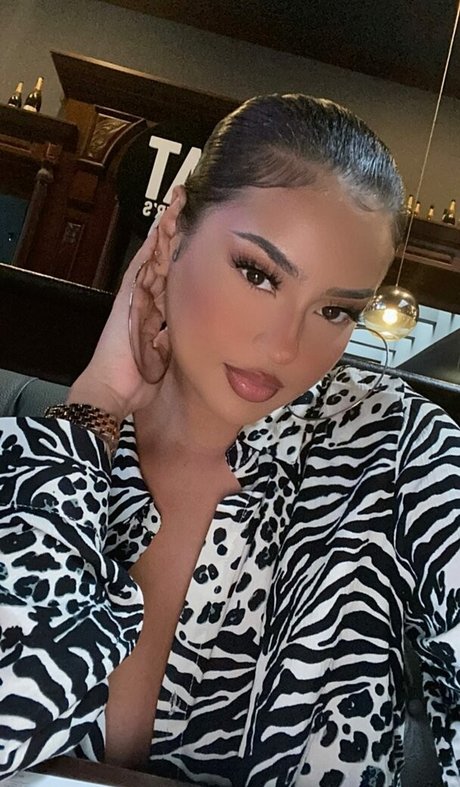 Lucero Crystal adult star image