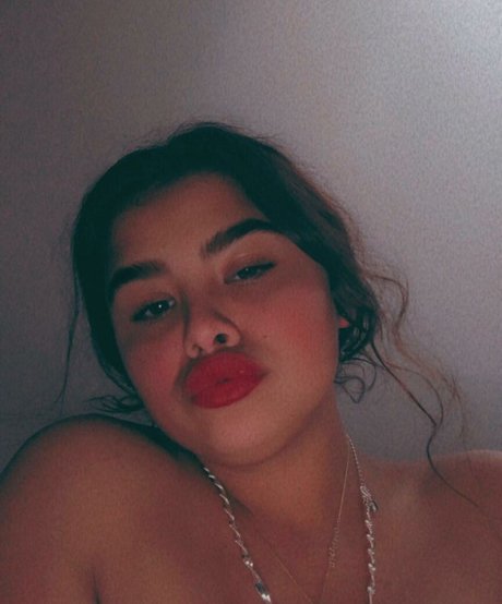 Melannia model top img