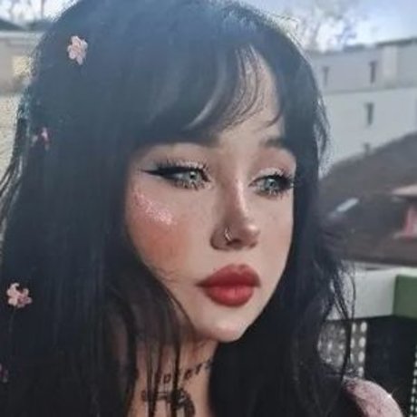 SaltyBxxbe high quality star pic