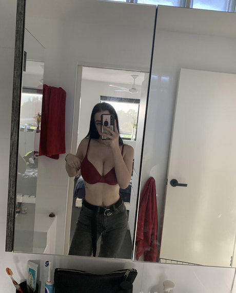 Grace Laura free model photo