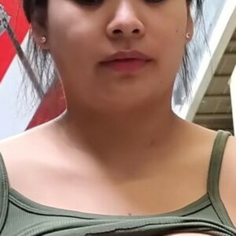 Lola DeLaRosa art model image