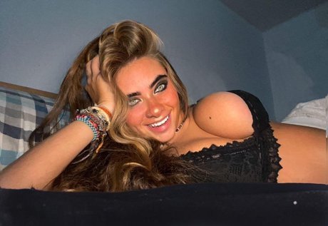 Moon Wolf Girl high quality star photos