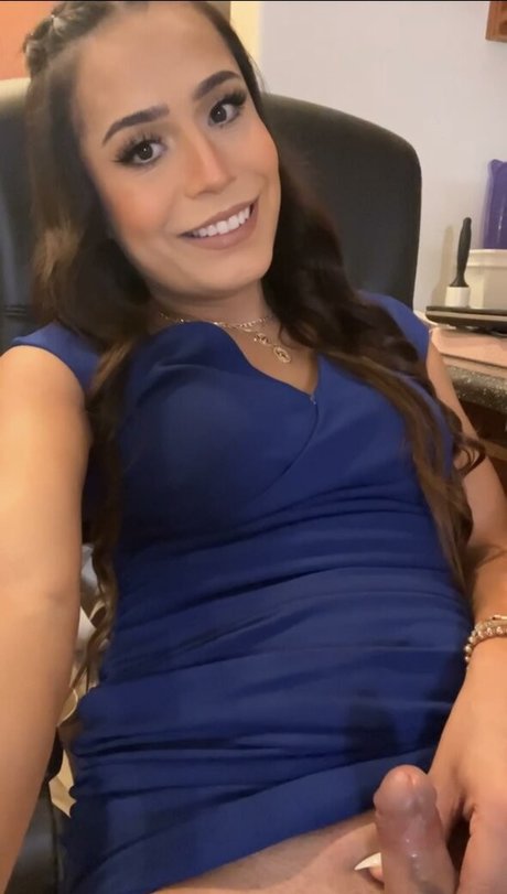 AdriRose93 exclusive actress photos