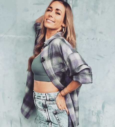 Annemarie Carpendale high quality pornstar pictures