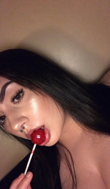 Brokenteenagedreams pornstar sex img