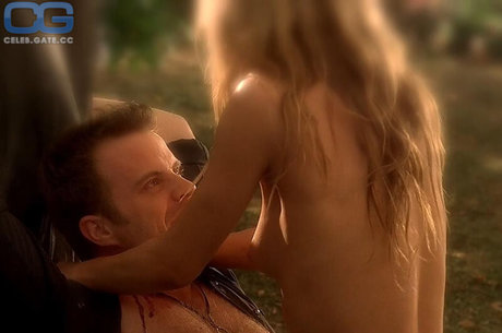 Anna Paquin pornstar free pictures