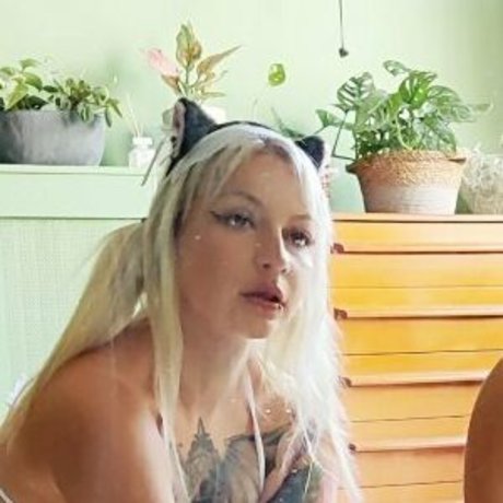 DimaxDark perfect actress images