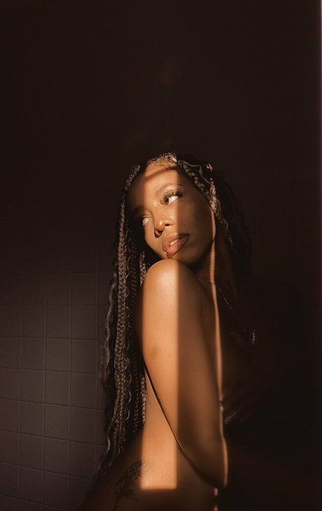 Giana Malise star nude image