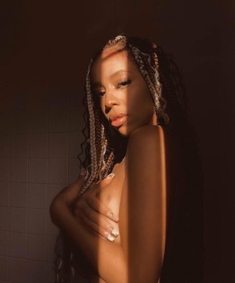 Giana Malise star hd archive