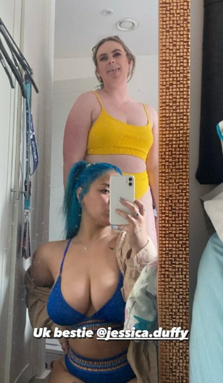 Ruthy Hannah Pearce sexy model pictures