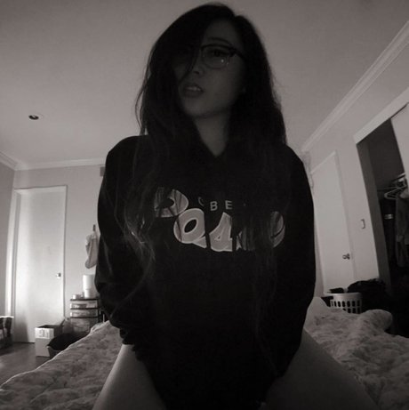 Hentai Waifu Profile pic