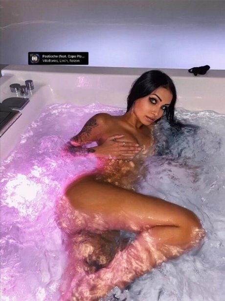 Ciroi Kelly hot model photo