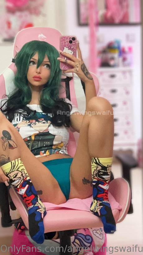 Angel Wings Waifu nudes model picture