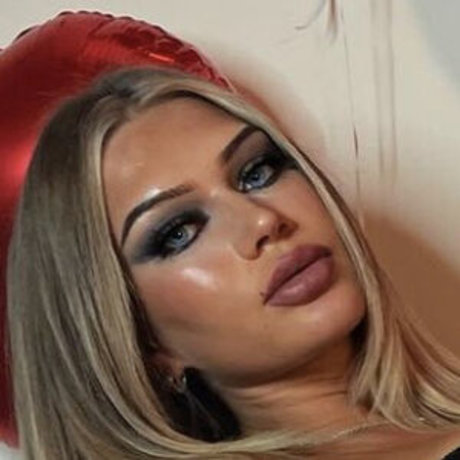 imogen oakley hot model image