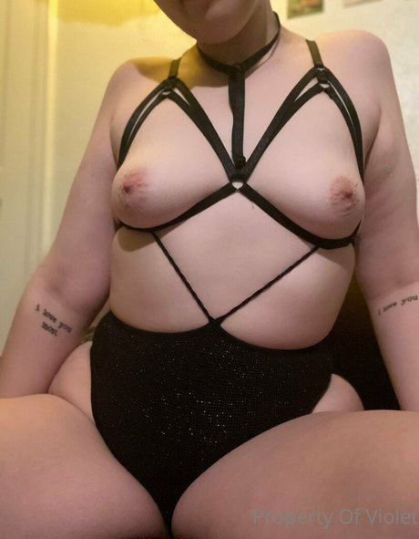 sneakyviolet model sex pics