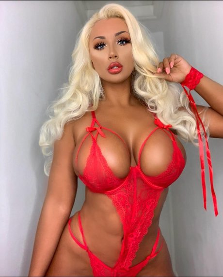 Holly Deacon nice model photo