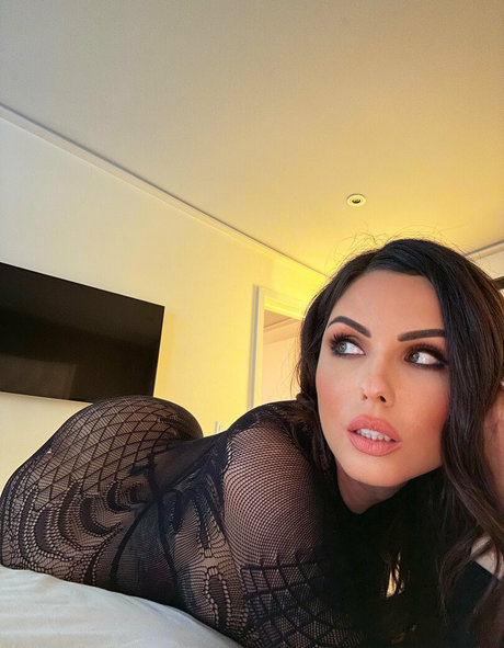 Krystle Lina nice pornstar archive