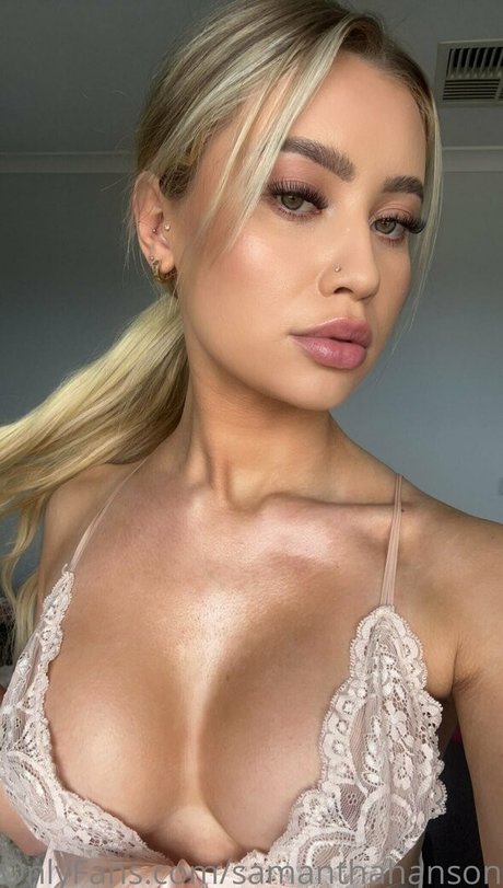 Samantha Hanson star nude pic