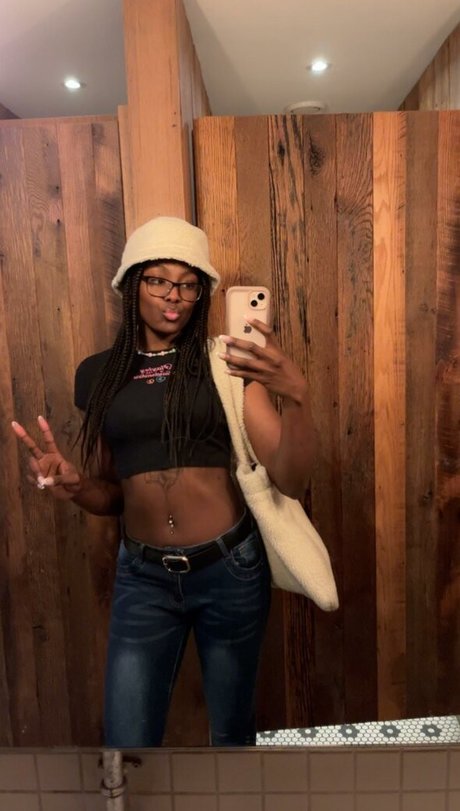 Empty Refuse2705 xxx model images