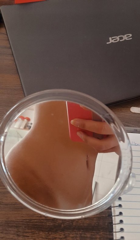 Bi Mejia model top img