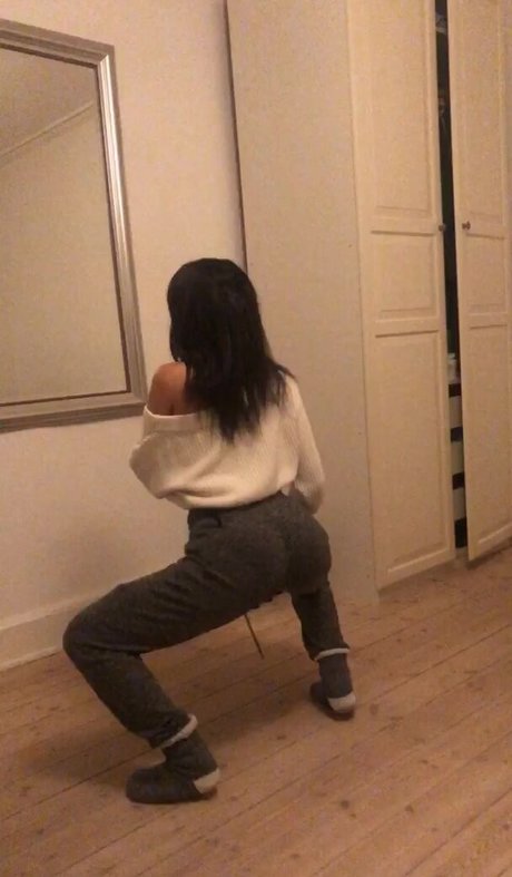 Grandmae pornstar naked archive