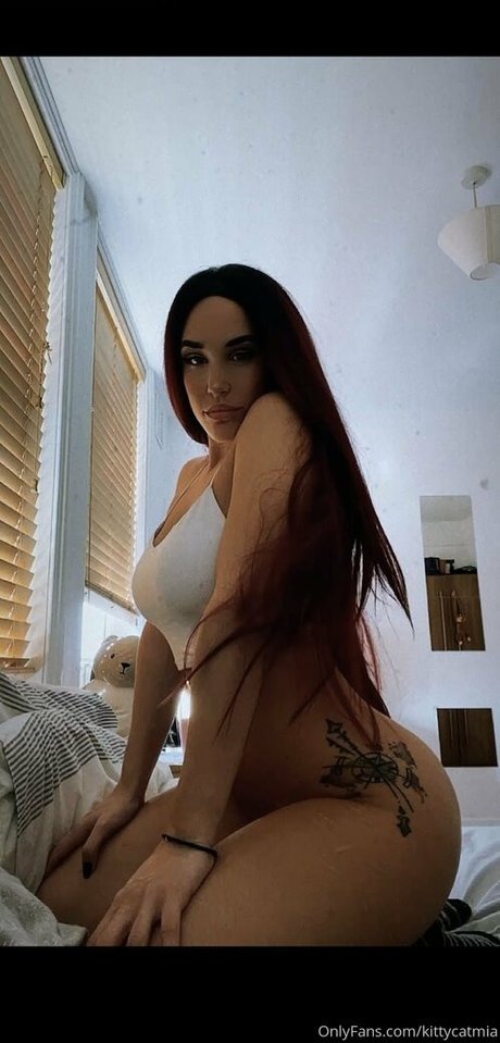 Dafni Kouneli naked star img