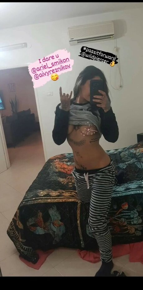 Rockabillyabbey Sg star exclusive picture