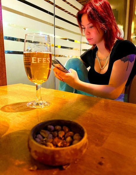 Arzu Ylmaz porn actress images