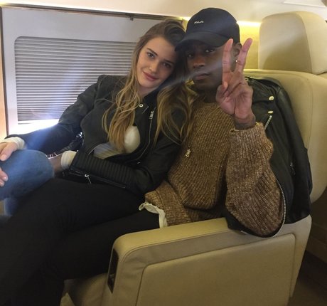 Noel Berry model art photo