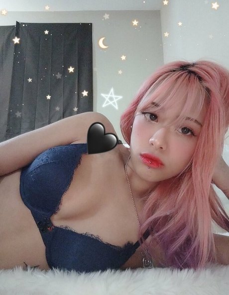 jelwy sexy actress gallery