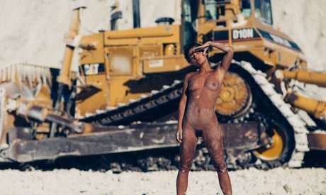 Marisa Papen erotic model image